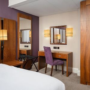 Junior King Suite Living Area